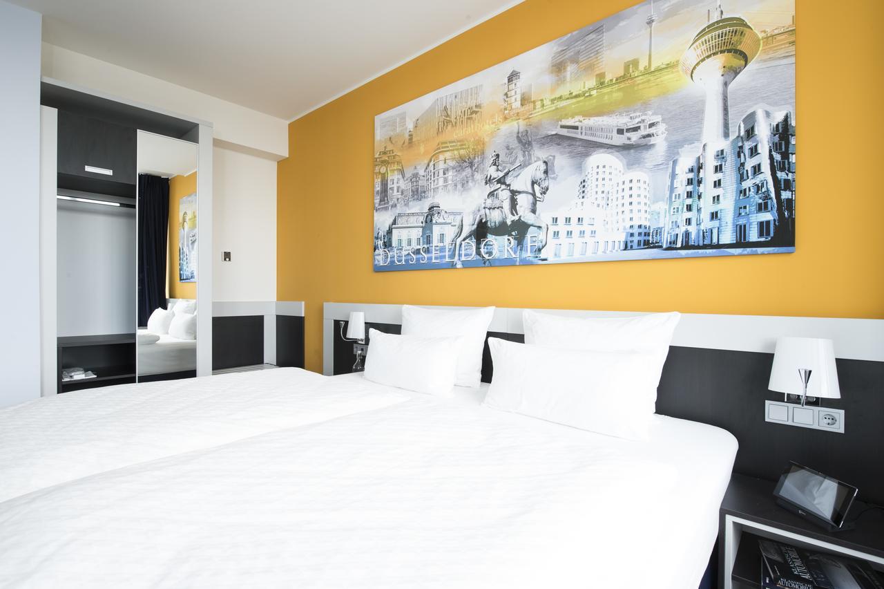 Standard Double Room with City View,695570694:JPEG